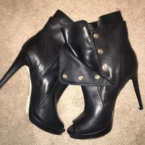 BCBG OPEN TOE BOOTIES